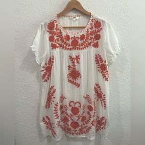 America & Beyond, white gauze tunic dress with embroidery- size Large